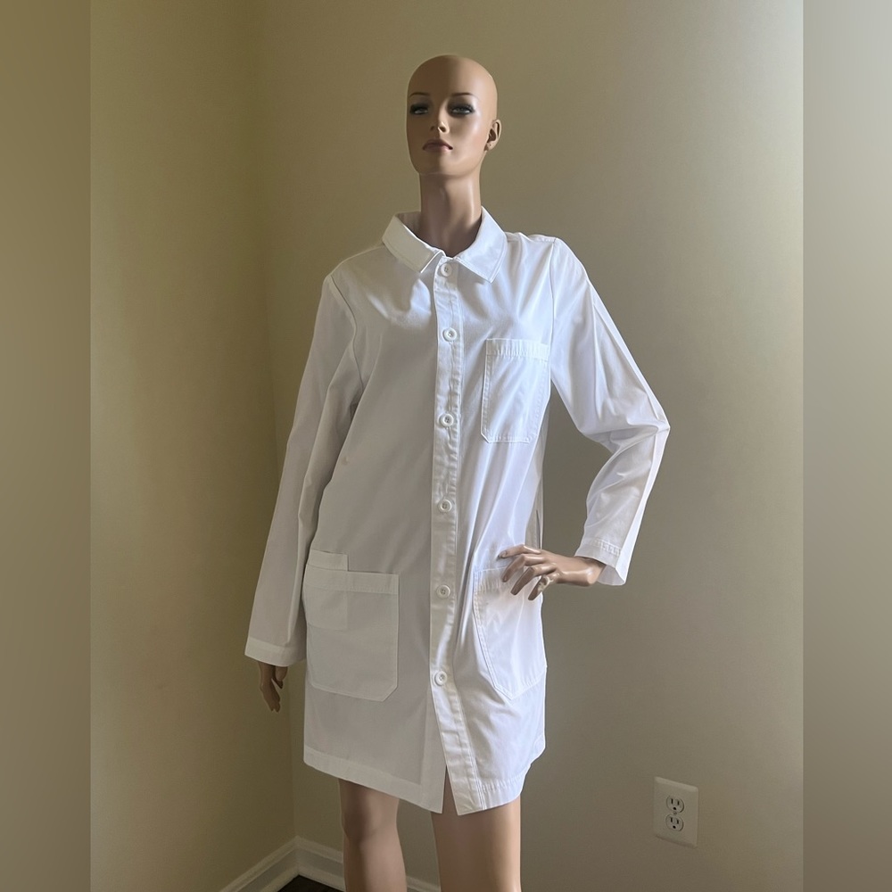 NWOT Orange Standard Unisex Lab Coat Size S